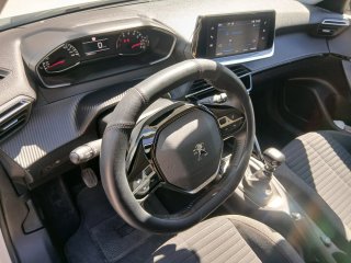 Peugeot e-2008 2022