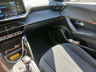 Peugeot e-2008 2022