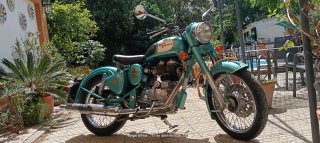 Royal Enfield Classic 500 EFI Verde