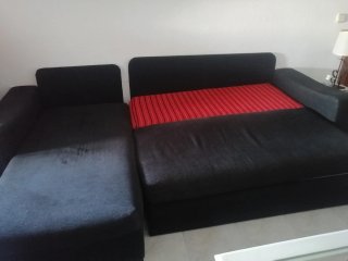 Sofá cama chaise longue con cojines