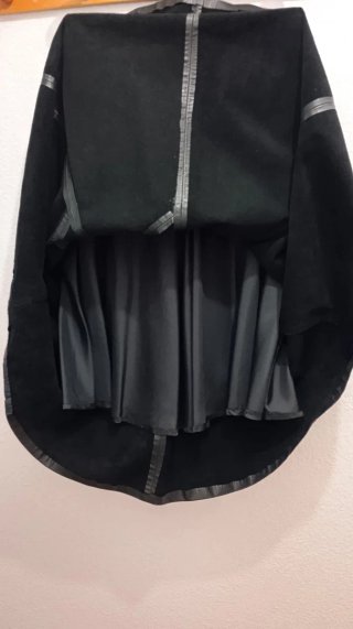 Falda midi cuero legítimo argentino