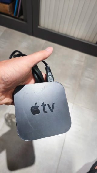 Apple TV A1427 con Mando