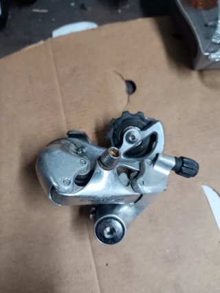 Cambio trasero Shimano RX-100