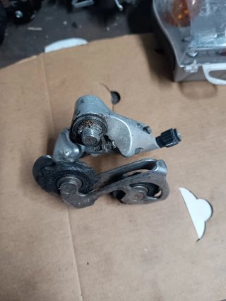 Cambio trasero Shimano RX-100