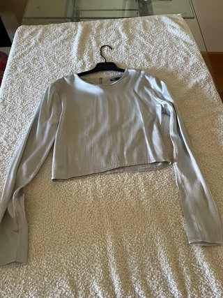 Blusa satinada Zara plateada