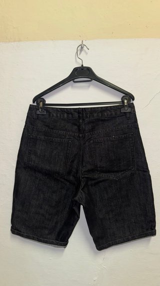 Bermudas Vaqueras Negras Corte Recto W32