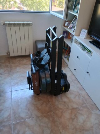 Máquina de remo negra