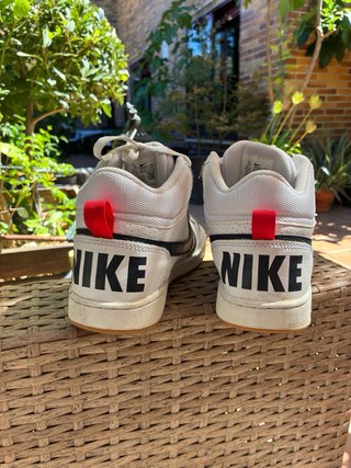 Zapatillas Nike Court Borough Mid Blancas