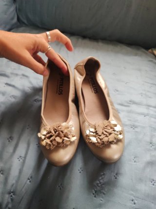Zapatos Pitillos Dorados Talla 40