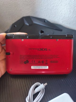 Nintendo 3DS XL 64GB+caricatore e stilo
