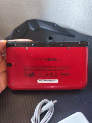 Nintendo 3DS XL 64GB+caricatore e stilo