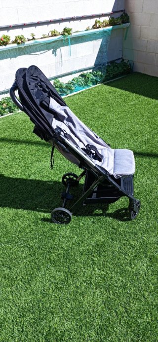 Passeggino Inglesina Quid grigio