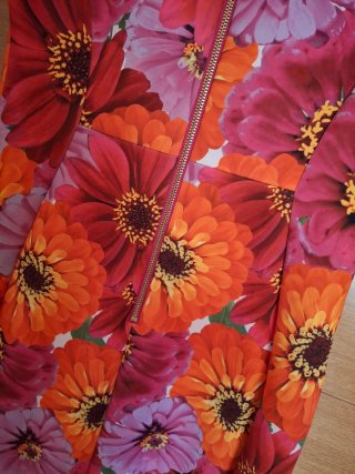 Vestido Calvin Klein Flores Naranja y Rojo