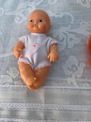 Muñeca Tinuca de bb y Barriguitas