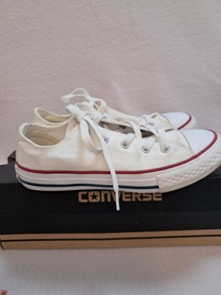 Converse All Star blancas talla 32 con caja