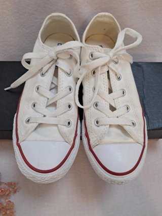 Converse All Star blancas talla 32 con caja