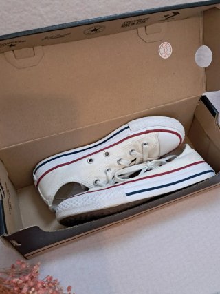 Converse All Star blancas talla 32 con caja