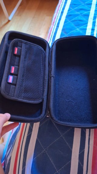 Nintendo Switch + 4 Giochi + Volante e cuffie