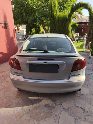 RENAULT MÉGANE COUPÉ 1.4 16V 95 CV – AÑO 2000