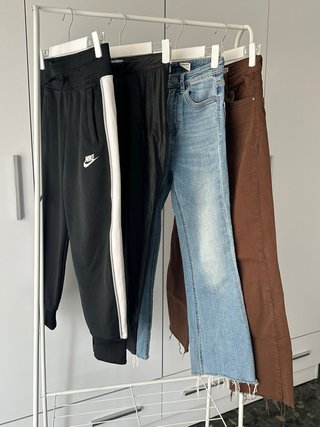 Lote de 12kg de ropa y accesorios