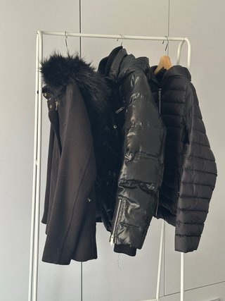 Lote de 12kg de ropa y accesorios