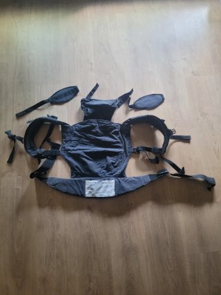 Mochila de porteo ergonómica