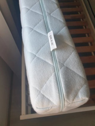 Cama infantil Ikea 70x160 con colchón
