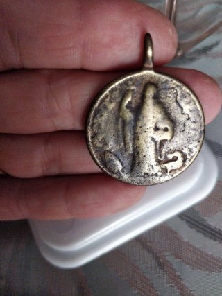 Medalla Antigua San Benito