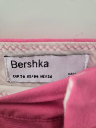 Pantalón rosa Bershka T36
