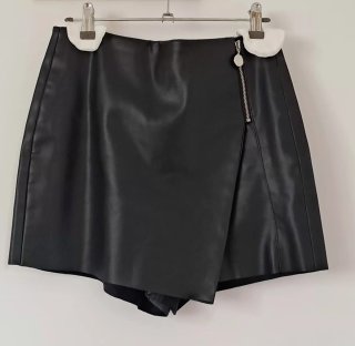 Falda pantalón polipiel #Zara