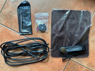 Guitarra Harley Benton RG-Junior BK con funda.