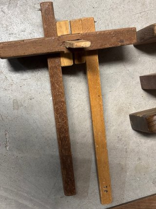Juego de herramientas de carpintería antiguas
