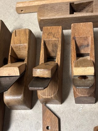 Juego de herramientas de carpintería antiguas