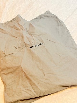 Zaino BALENCIAGA con ricamo Alien & Paris