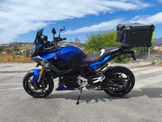 BMW F900XR