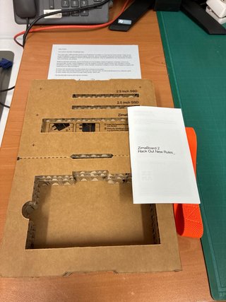 Caja vacía ZimaBoard 2