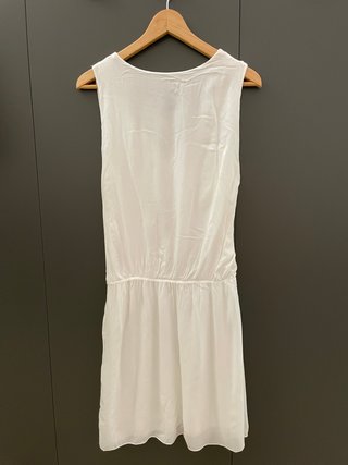 Vestido blanco con detalle crochet