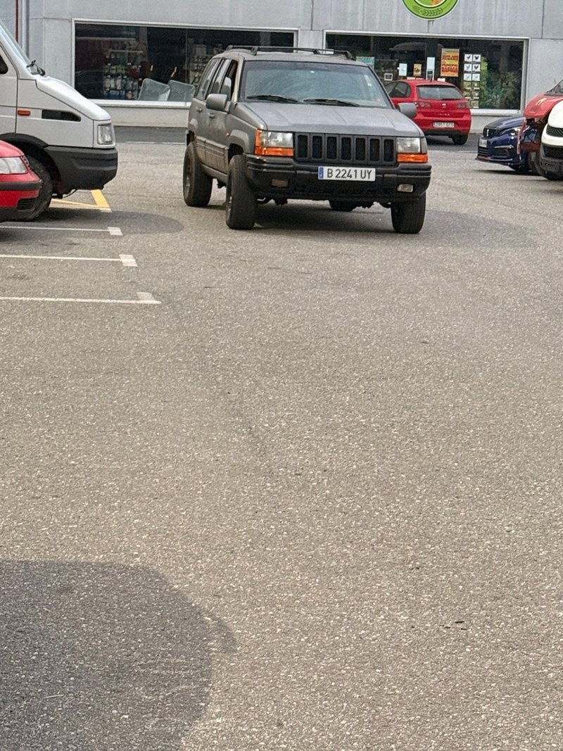 Jeep Grand Cherokee 2000 - foto 1