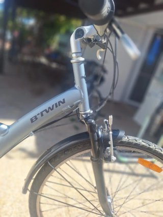 Bicicleta B'TWIN gris