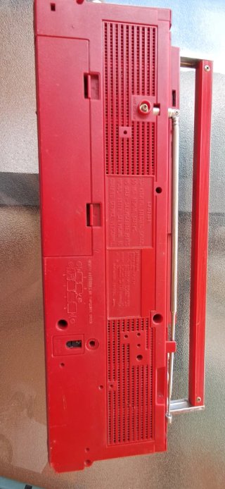 Radio Cassette National Roja Plata