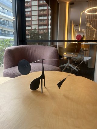 Escultura cinética de escritorio