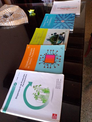 Lote de libros curso 1º técnico de farmacia  Grado