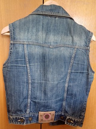Chaqueta vaquera sin mangas
