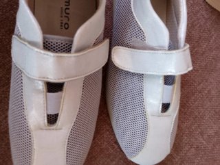 Zapatos Muro Gris y Blanco