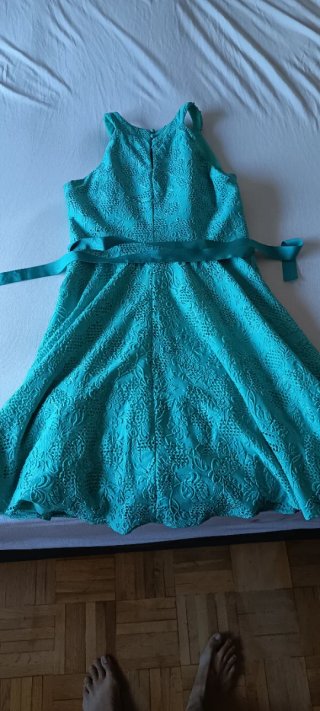 Vestido fiesta turquesa con pedrería