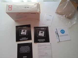 Caja Original Nintendo DS Lite y Manuales