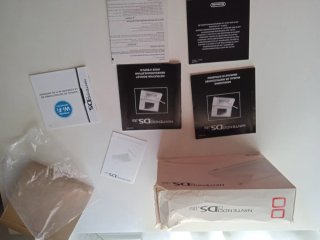 Caja Original Nintendo DS Lite y Manuales