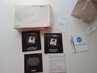 Caja Original Nintendo DS Lite y Manuales