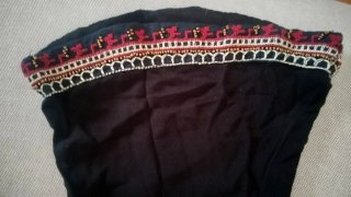 Vestido negro con abalorios