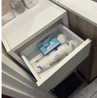 Mueble auxiliar baño madera y blanco